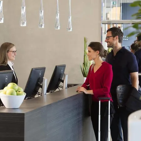 Vital Rhein Main Therme Wellness & فندق هوفهايم آم تاونوس