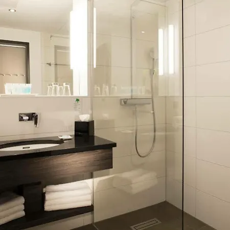 Vital Rhein Main Therme Wellness & فندق